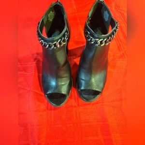 Simply Vera Wang Peep Toe Ankle Boots